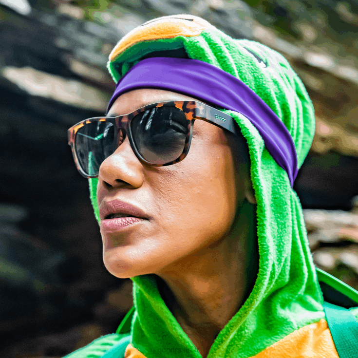 Goodr T6H2X63 ninja donne un coup de pied au putain de lapin